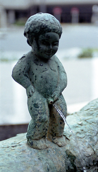 http://www.johnharveyphoto.com/Japan/Toyohashi/LittleBoyPeeing.jpg