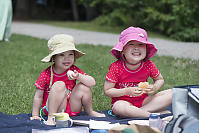 Kids Eating Picnic