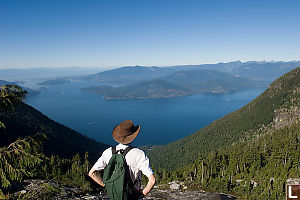 JHN_8115_Jesse Looking At Sunshine Coast