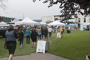 Queue To Farmers Market