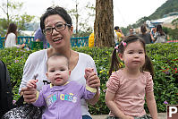 Jennie With Two Kids At Ocean Park