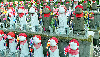 Row of Statues (Jizo)
